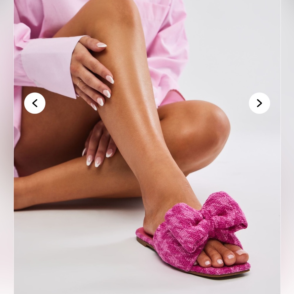 Fashion Nova Fuchsia Bow Slippers